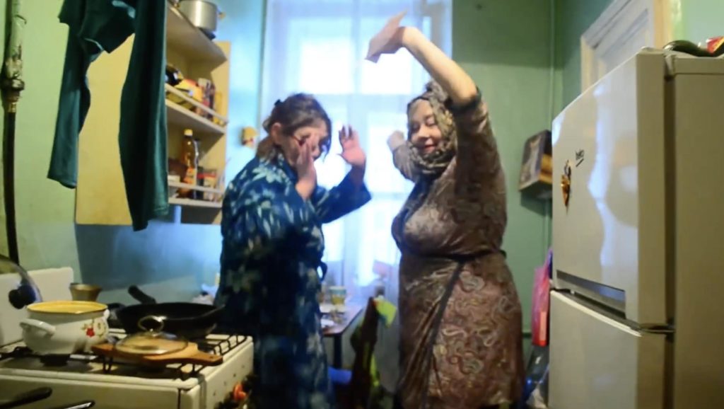 how-two-russian-grandmothers-turned-into-an-internet-sensation-coda-story